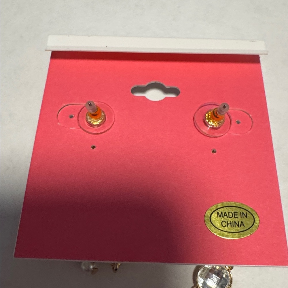 6/$25 - Isaac Mizrahi Gold-Tone Black and Pearl Linear Drop Earrings. (BR666/3) - Picture 3 of 5